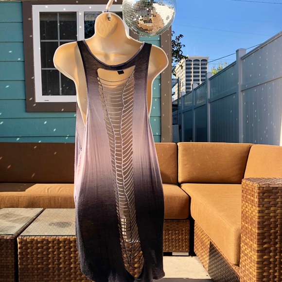 Forever 21 Tops - Asymmetrical tank with killer back detail 🖤